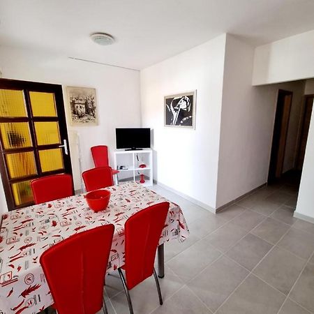 באסקה Apartmani Mw, Crveni Apartman מראה חיצוני תמונה