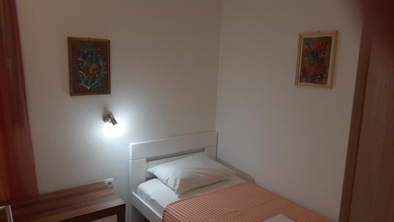 באסקה Apartmani Mw, Crveni Apartman מראה חיצוני תמונה