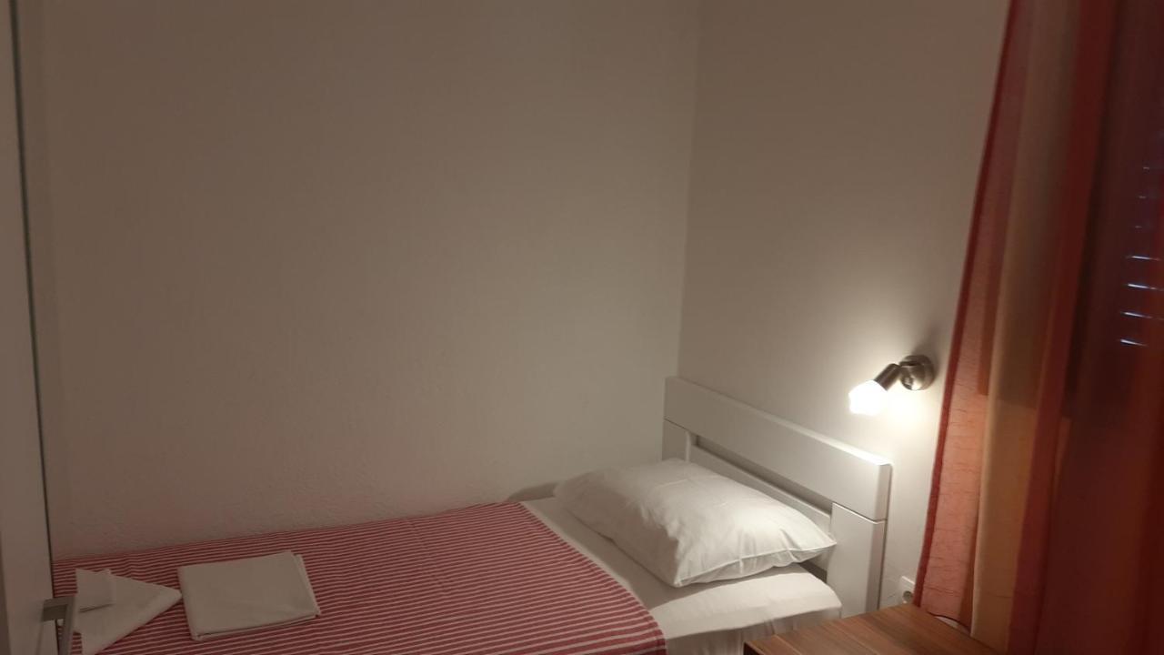 באסקה Apartmani Mw, Crveni Apartman מראה חיצוני תמונה