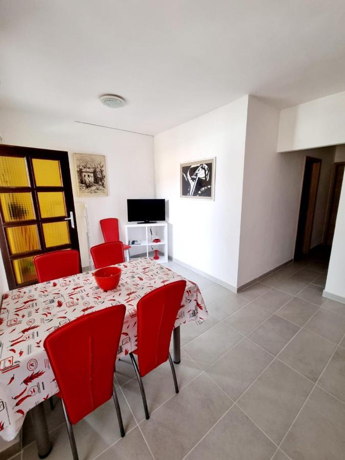 באסקה Apartmani Mw, Crveni Apartman מראה חיצוני תמונה